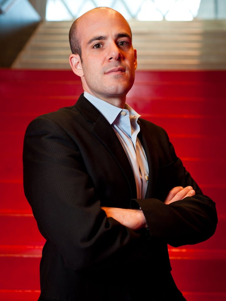 Scott Steinberg, finance keynote speaker and business trends analyst